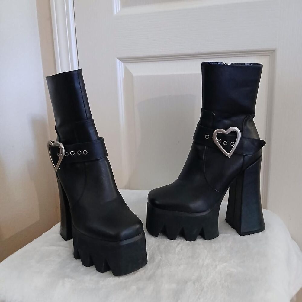 LAMODA Black Platform Chunky Heel Boots Silver Heart Buckles 5 Whimsygoth Alt